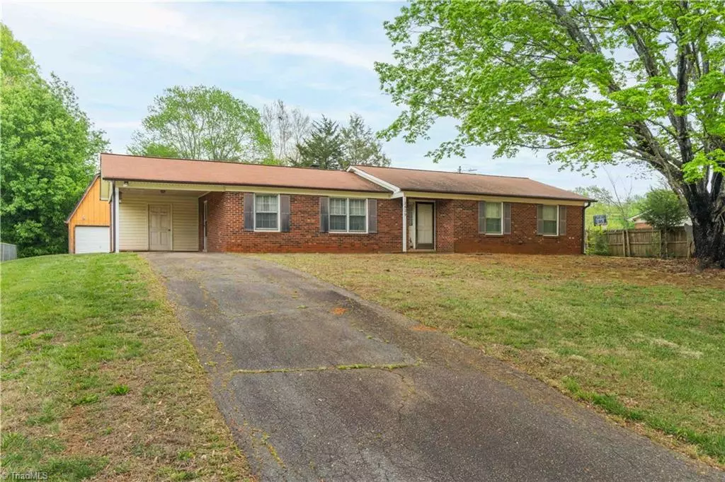 Kernersville, NC 27284,2429 Londonderry RD