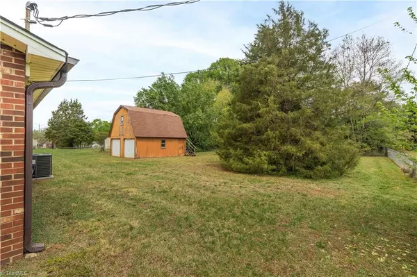 Kernersville, NC 27284,2429 Londonderry RD