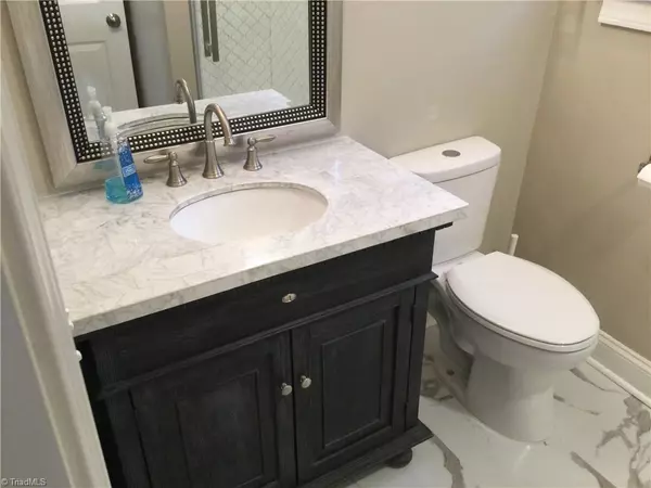 Winston-salem, NC 27103,1143 Ebert ST