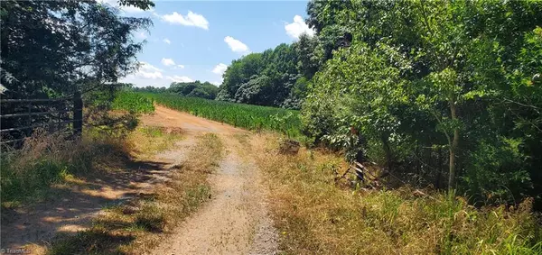 Dobson, NC 27017,429 Harbour LN