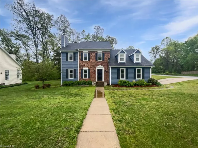 3319 Timberwolf AVE, High Point, NC 27265