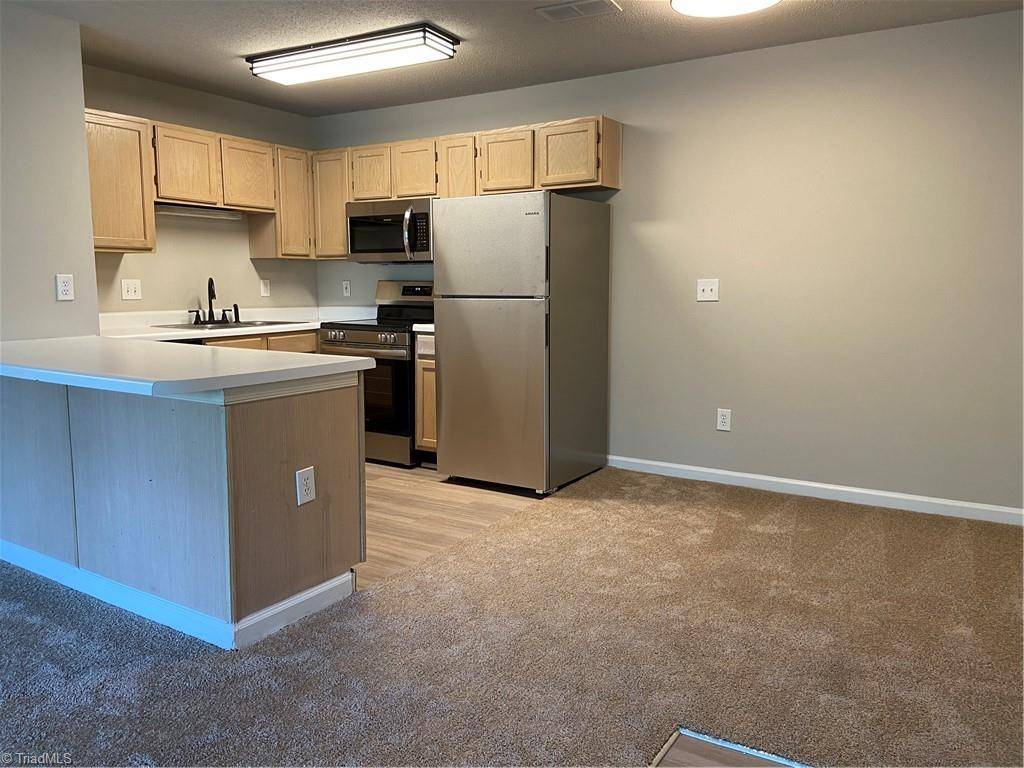 Greensboro, NC 27403,1911 Walker AVE #F