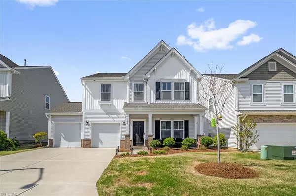 105 Centerpiece DR, High Point, NC 27265
