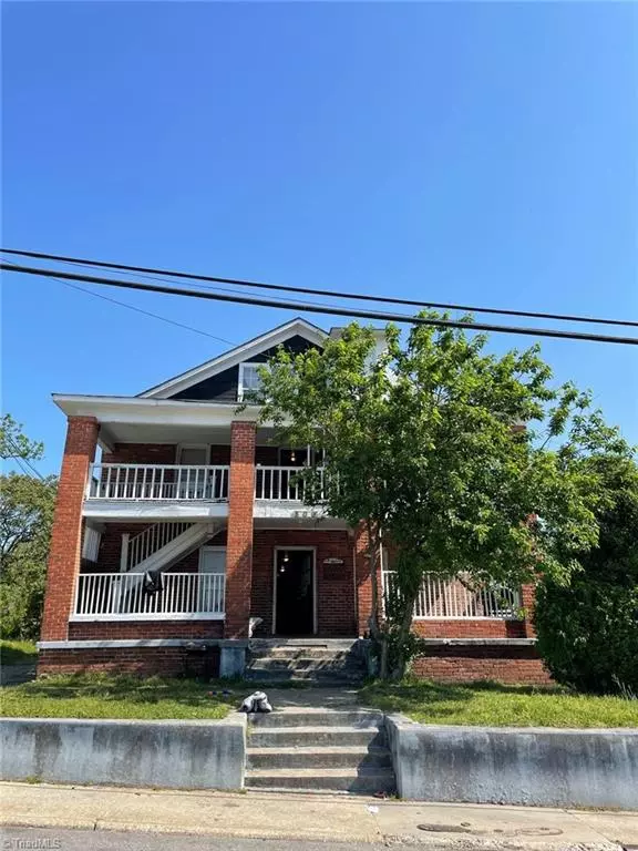 High Point, NC 27260,809 E Green DR