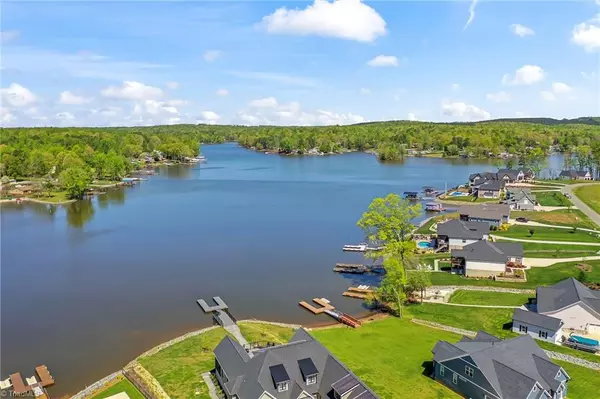 Lexington, NC 27292,285 Rolling RD