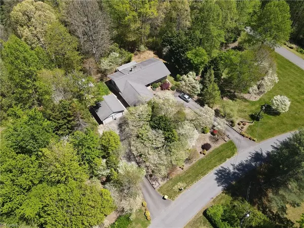 Wilkesboro, NC 28697,283 Berry Mountain DR
