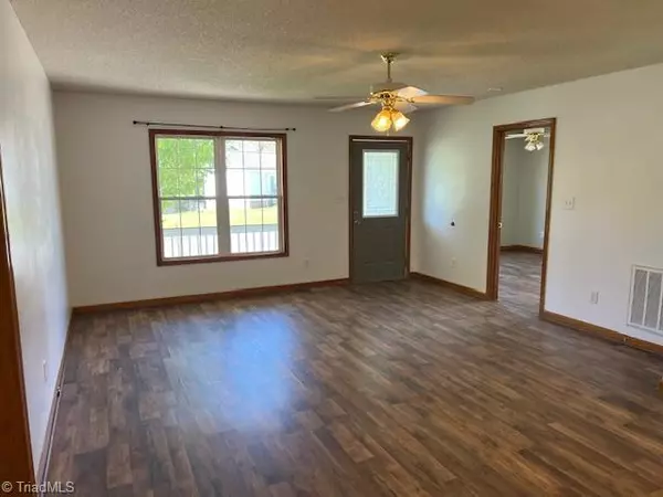 Thomasville, NC 27360,107 Layton WAY