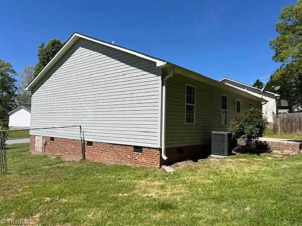 Thomasville, NC 27360,107 Layton WAY