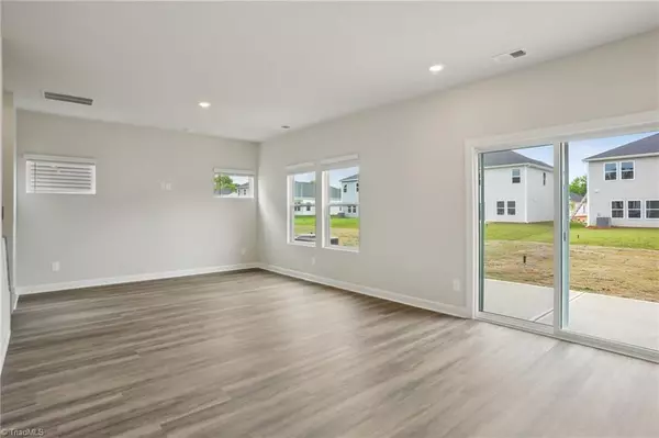 Salisbury, NC 28144,1228 Morehead DR