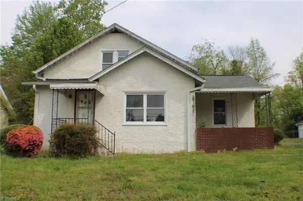 212 W Oakdale ST,  Mount Airy,  NC 27030