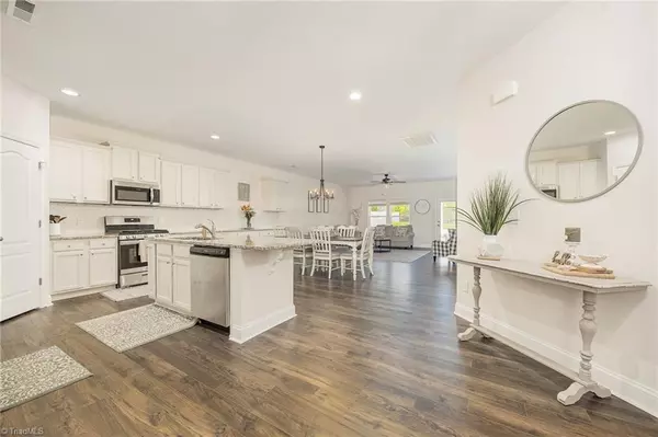 Kernersville, NC 27284,1697 Coopers Hawk DR