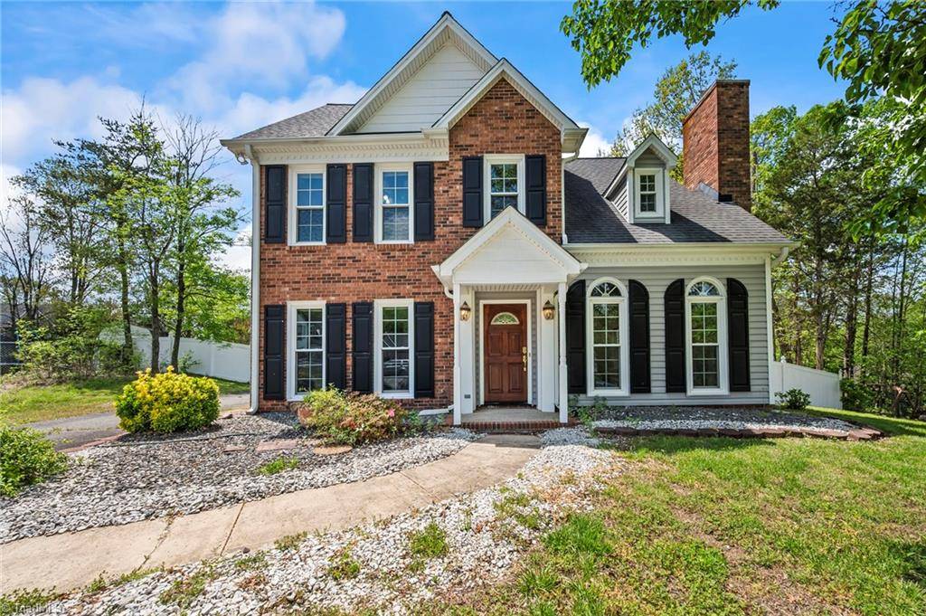 1804 Larkhill CT, Kernersville, NC 27284