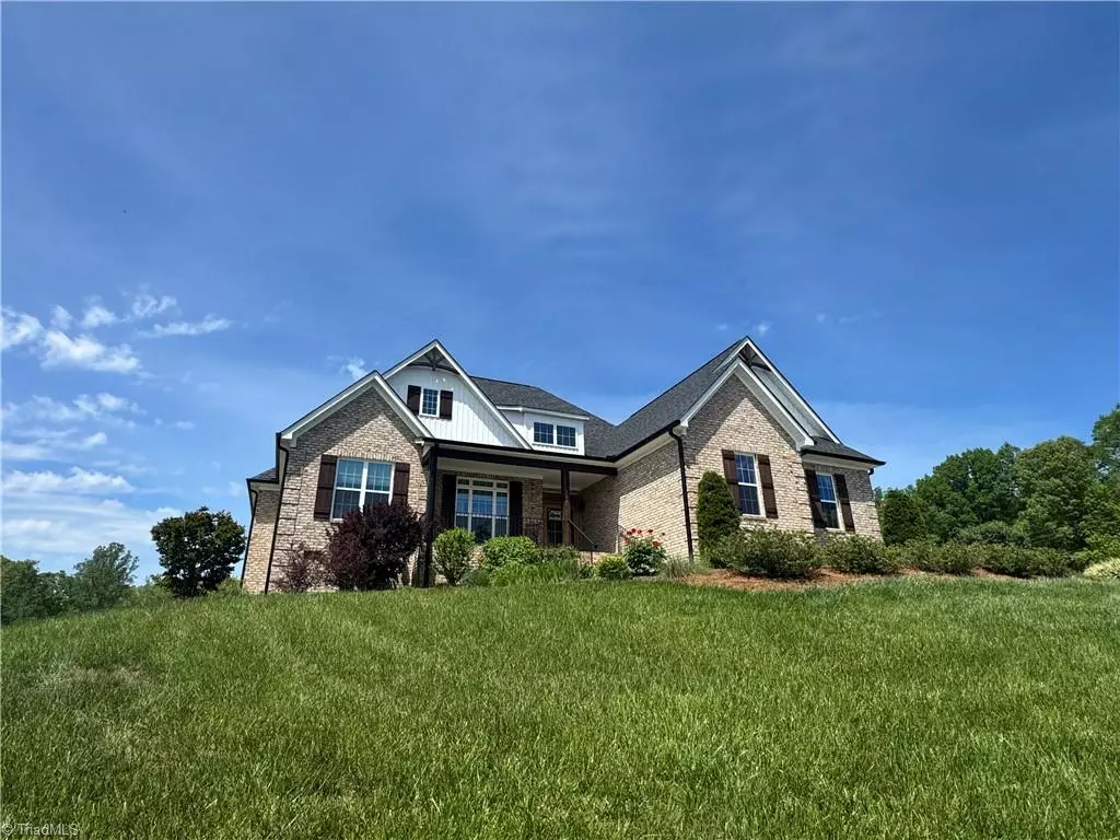 King, NC 27021,108 Flagstone DR