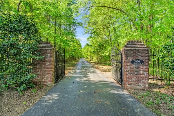 Mebane, NC 27302,3214 Saddle Club RD