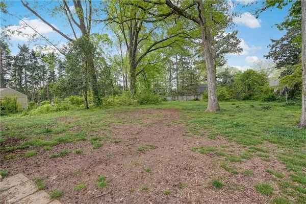 Greensboro, NC 27408,3411 Wilshire DR