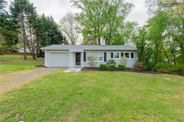 135 Mccormick ST, Mount Airy, NC 27030