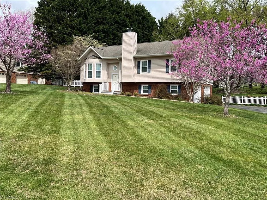 Millers Creek, NC 28651,268 Meadow LN