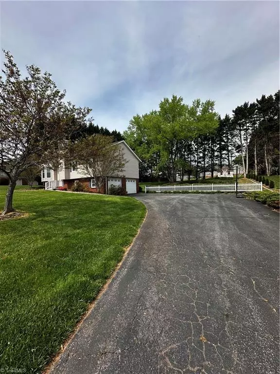 Millers Creek, NC 28651,268 Meadow LN