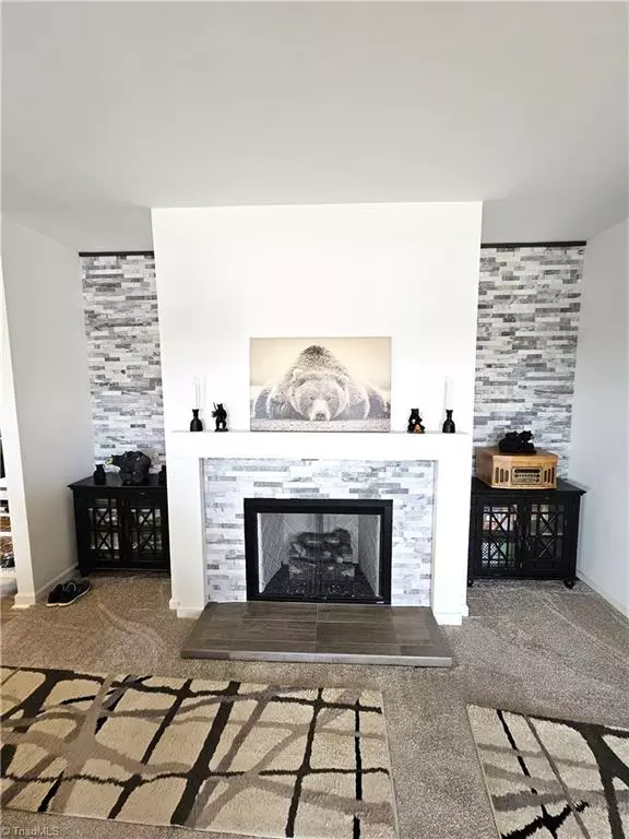 King, NC 27021,1060 Birdsong RD