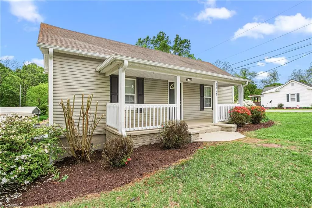 Eden, NC 27288,1424 South AVE