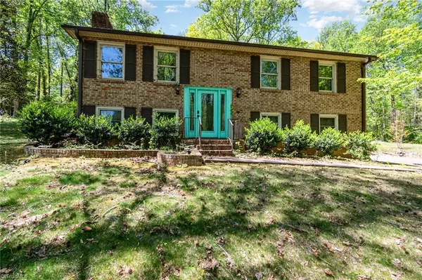 3990 Logan LN, Winston-salem, NC 27105