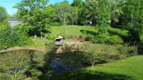 State Road, NC 28676,286 Golden RD