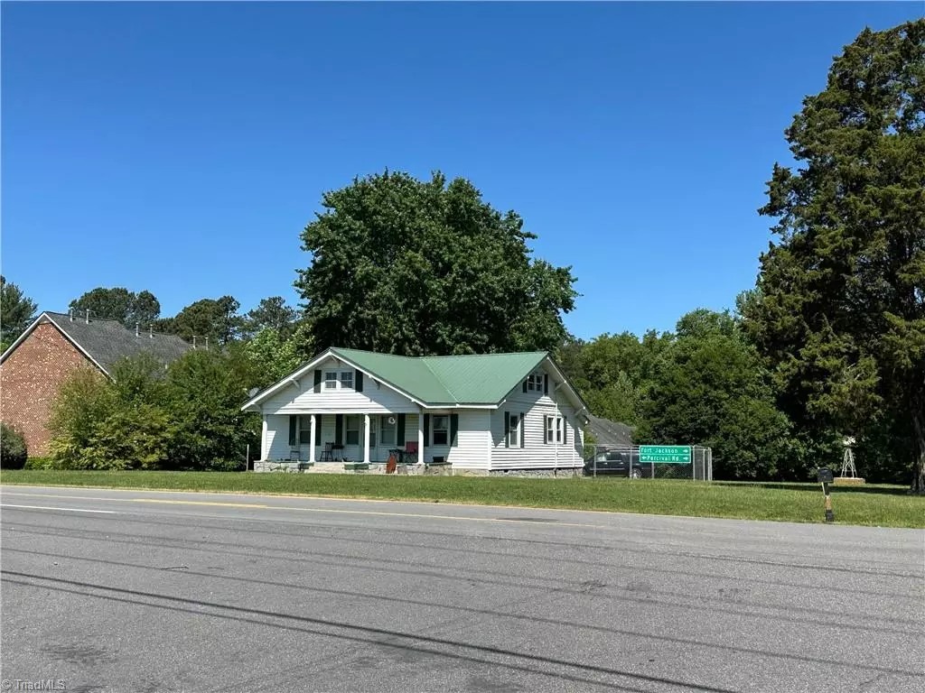Kernersville, NC 27284,919 N Main ST