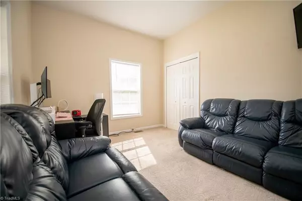 High Point, NC 27262,105 Idol ST