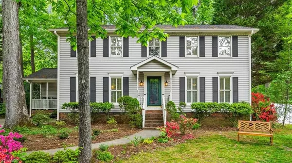 1005 New Hampshire DR, Jamestown, NC 27282