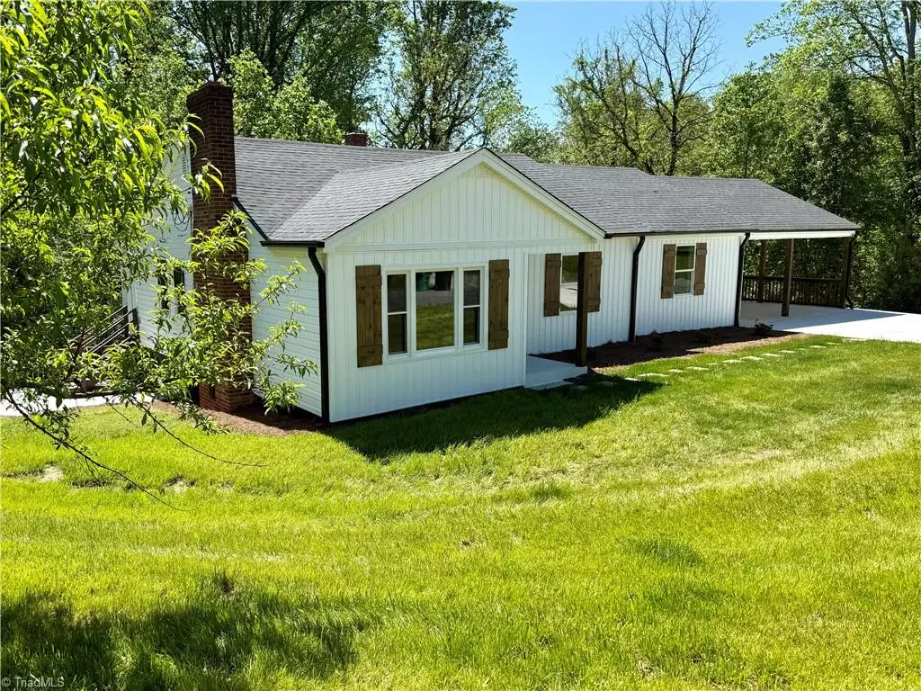 Mount Airy, NC 27030,364 Woodruff ST