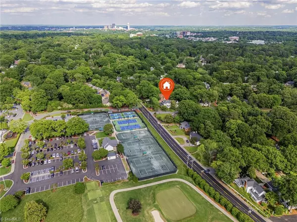 Winston-salem, NC 27104,3054 Country Club RD