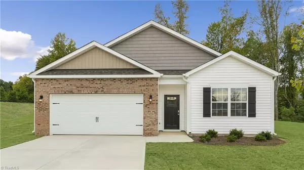 330 Falcon LN, Lexington, NC 27295