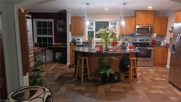 Randleman, NC 27317,6463 Georgia DR