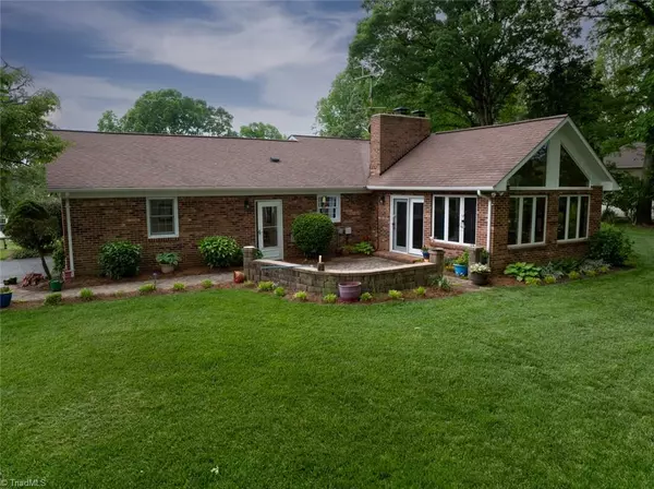 Wilkesboro, NC 28697,353 Knollwood DR
