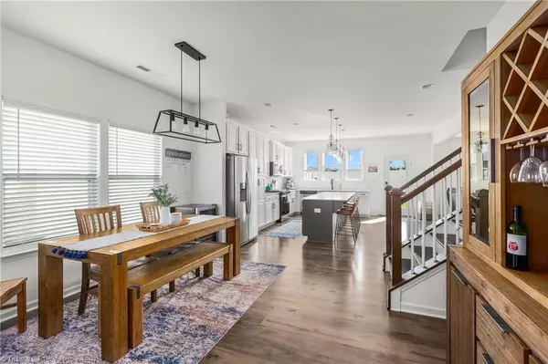 High Point, NC 27265,4028 Centerpiece CT