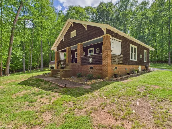 3609 Creekridge Country RD, Randleman, NC 27317