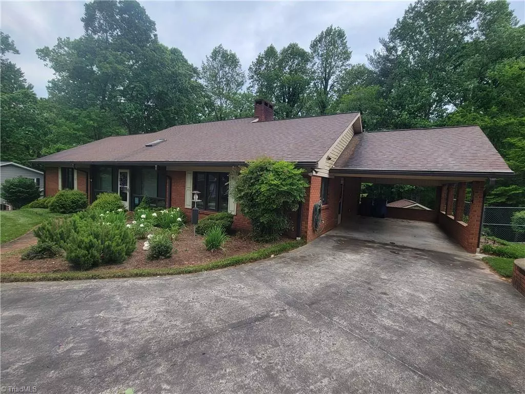 North Wilkesboro, NC 28659,512 Finley ST