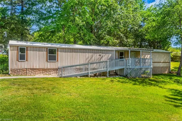 Thomasville, NC 27360,421 Calvin RD