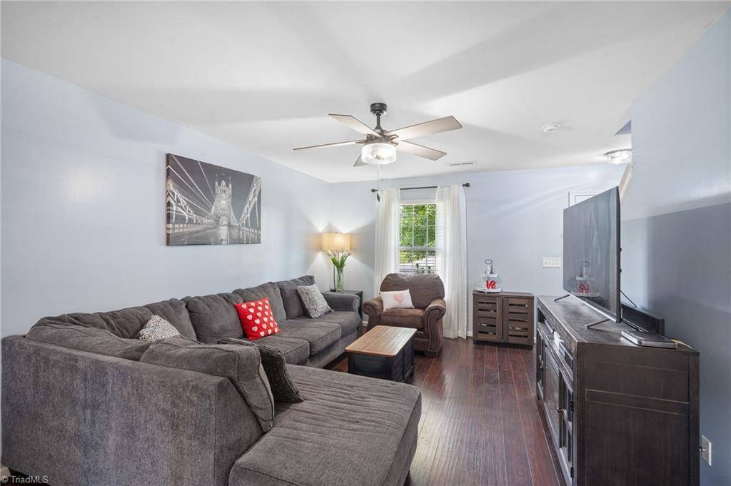 Winston-salem, NC 27127,2423 Hampton Hall LN