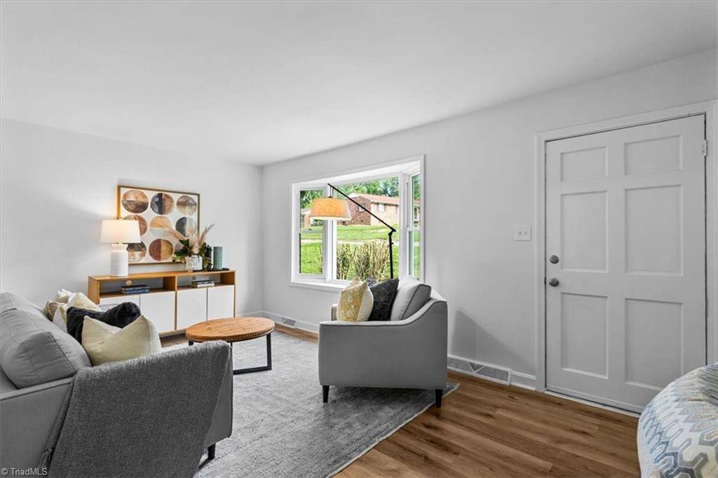 Winston-salem, NC 27103,2311 Kaywood LN