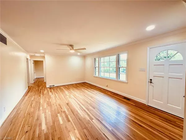 Winston-salem, NC 27105,5670 Plantation DR