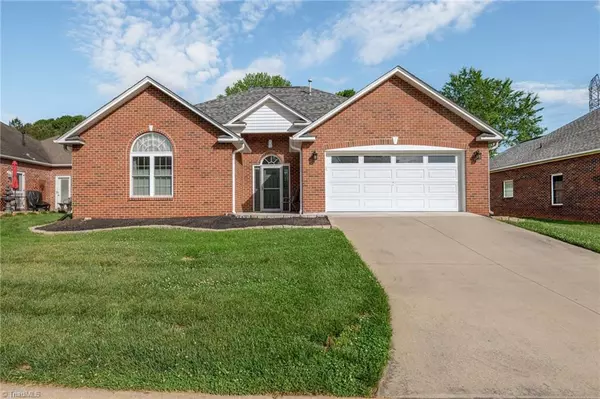 216 New Hampshire CT, Mocksville, NC 27028