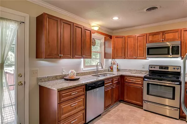 Pfafftown, NC 27040,3255 Wide Country RD