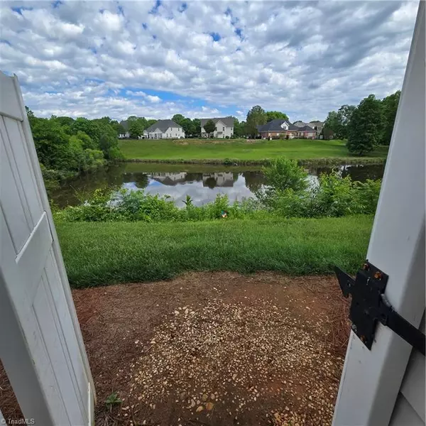 Advance, NC 27006,172 Pinewood LN #104