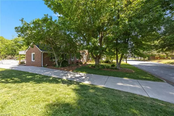 Lexington, NC 27292,414 S State ST