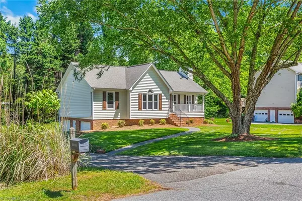 Winston-salem, NC 27106,2053 Heidelbury DR