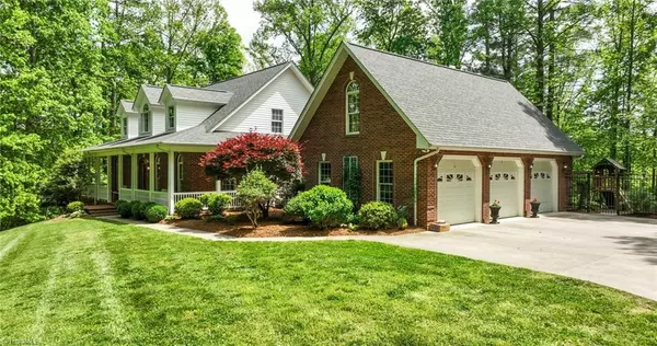 Wilkesboro, NC 28697,1670 Skyland DR