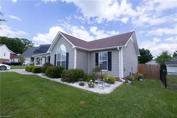 4881 Joshua CT, Winston-salem, NC 27127