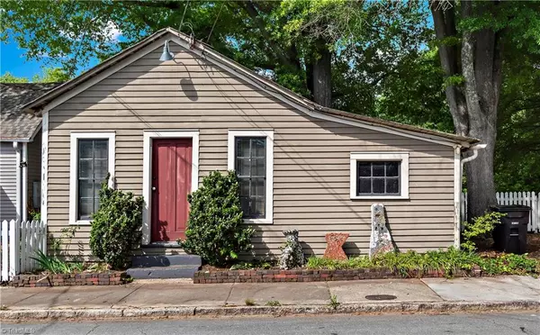 Winston-salem, NC 27101,1010 S Poplar ST