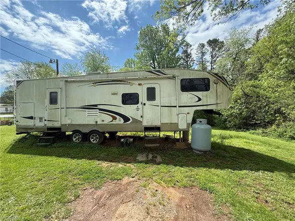 Hays, NC 28635,163 Billings RD